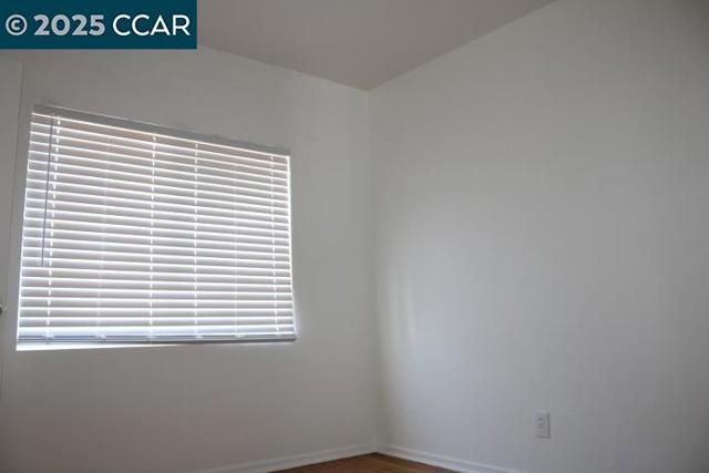 835 33Rd St, Richmond CA: https://media.crmls.org/mediaz/5ef693a8-05db-4676-8c4c-bc4bd682eadf.jpg