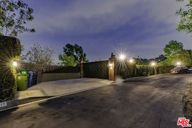 Image 42 of 49 For 12917 Galewood Street