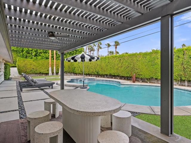460 N Orchid Tree Lane, Palm Springs CA: https://media.crmls.org/mediaz/5ef80c89-b370-42a1-bea3-c67e4f13f0be.jpg