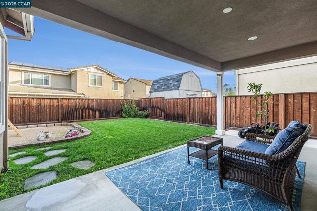 208 Littleton St, Oakley CA: https://media.crmls.org/mediaz/5efa60ae-7603-4a50-9574-09fa04f79682.jpg