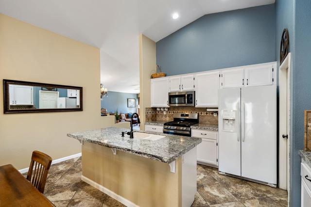 45315 Coldbrook Lane, La Quinta CA: https://media.crmls.org/mediaz/5efaa617-d3bf-456e-9491-768a406281f7.jpg