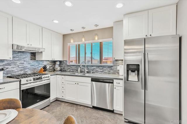 Detail Gallery Image 1 of 1 For 9422 Terrywood Rd, Santee,  CA 92071 - 3 Beds | 2 Baths