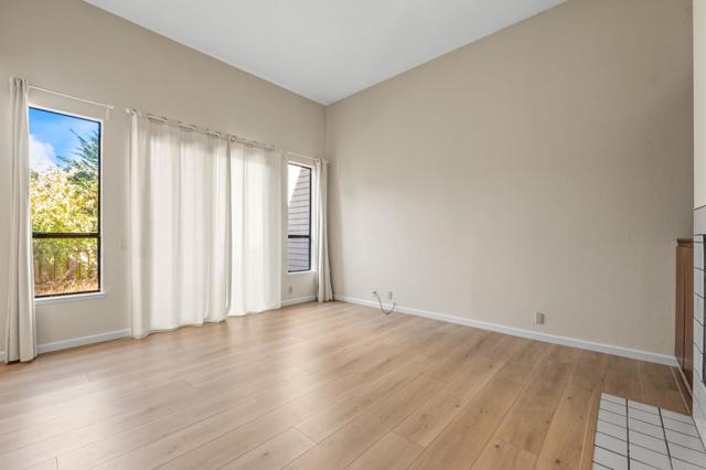 112 Crown Circle, South San Francisco CA: https://media.crmls.org/mediaz/5efb62bb-cd42-4936-974a-e7e073d9e378.jpg