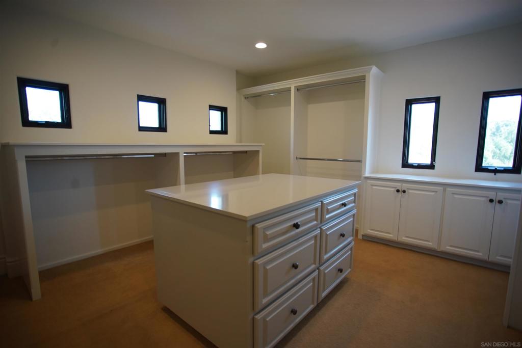 MLS #250032633SD image #5