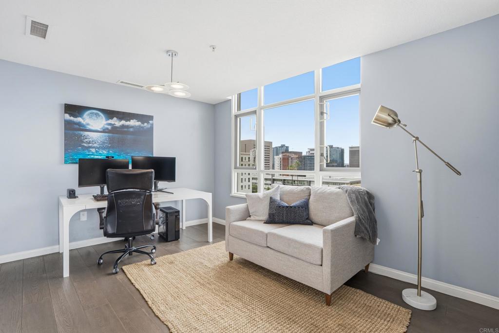 850 Beech St - photo 13