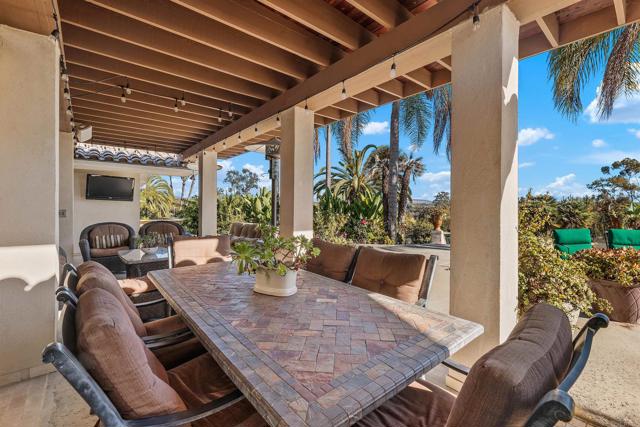 Detail Gallery Image 24 of 34 For 16346 via Del Alba, Rancho Santa Fe,  CA 92067 - 5 Beds | 5/1 Baths