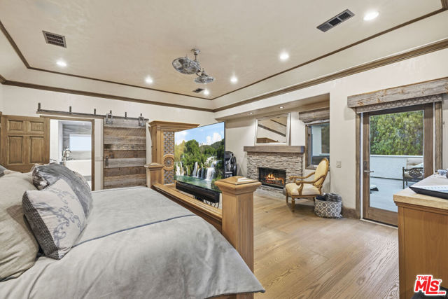 Image 30 of 64 For 26954 Whitehorse Place