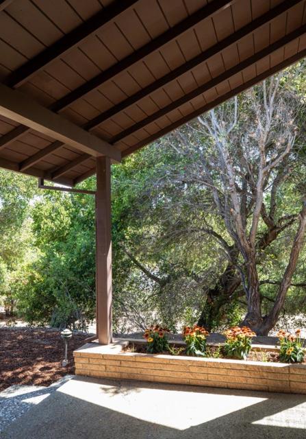 26792 Robleda Court, Los Altos Hills CA: https://media.crmls.org/mediaz/5effb3ad-3f6c-408f-8242-7e9565b964a9.jpg
