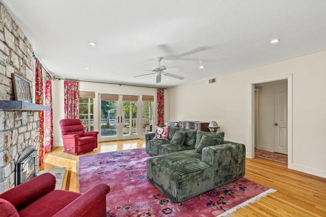 713 Salinas Monterey Highway, Salinas CA: https://media.crmls.org/mediaz/5f00065a-37bc-4745-958b-ede285b5b8c0.jpg