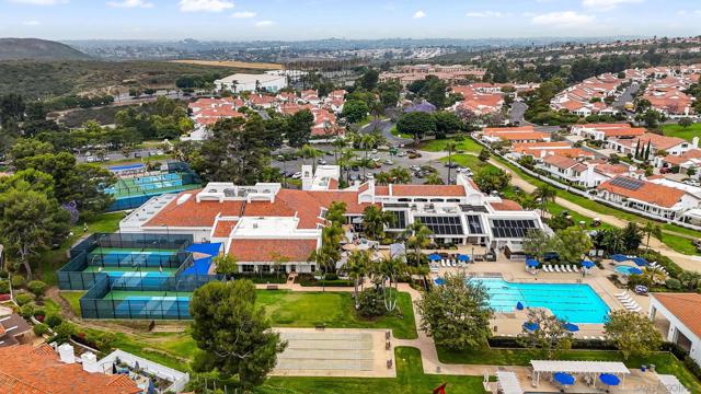 4695 Adra Way, Oceanside CA: https://media.crmls.org/mediaz/5f003ac8-6b6e-4947-9d2b-d850df1b0235.jpg