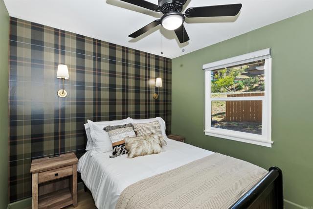 1128 E Country Club Blvd, Big Bear City CA: https://media.crmls.org/mediaz/5f014614-8ff3-4fd7-8a3b-4192e1346dbb.jpg