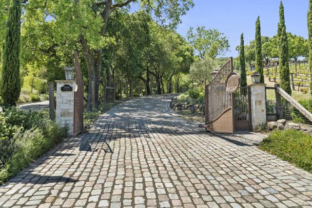 Details for 22100 Mount Eden Road, Saratoga, CA 95070