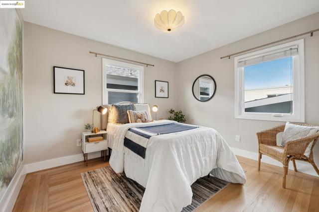 1417 Richmond St, El Cerrito CA: https://media.crmls.org/mediaz/5f01debe-8e58-44e9-a184-d7d503364788.jpg