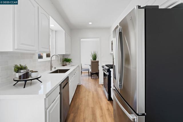 197 Hazel Dr, Pleasant Hill CA: https://media.crmls.org/mediaz/5f02060a-0277-4786-8052-bc96562a4184.jpg