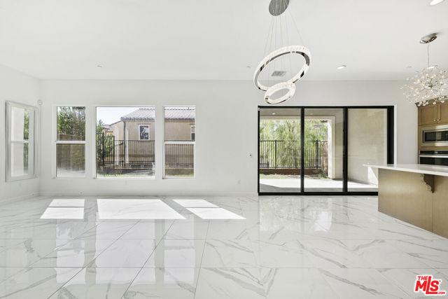 20810 Spruce Circle photo 5