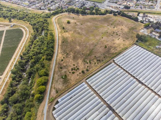 30 Riverside Road, Watsonville CA: https://media.crmls.org/mediaz/5f0245b3-b1cf-473a-b369-6c05404a887c.jpg