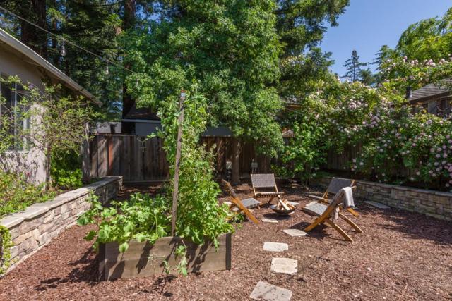 2023 Valparaiso Avenue, Menlo Park CA: https://media.crmls.org/mediaz/5f0250fe-211b-419c-8092-0d90ff4d6c64.jpg