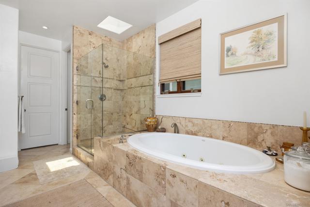 227 Neptune Ave, Encinitas CA: https://media.crmls.org/mediaz/5f02fd90-1ded-4bbd-9b99-957ace63ee99.jpg