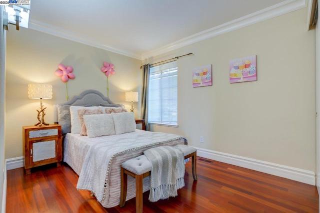 1228 Copper Peak Ln, San Jose CA: https://media.crmls.org/mediaz/5f031a71-e014-484b-a9a6-649a6d0a7ebf.jpg
