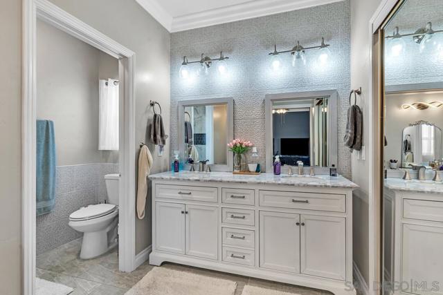 1817 Sunny Slope Terrace, Escondido CA: https://media.crmls.org/mediaz/5f035bda-02e3-437c-8937-004e4aa1ef2a.jpg