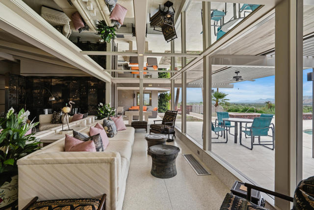 855 W Coronado Avenue, Palm Springs, CA 92262