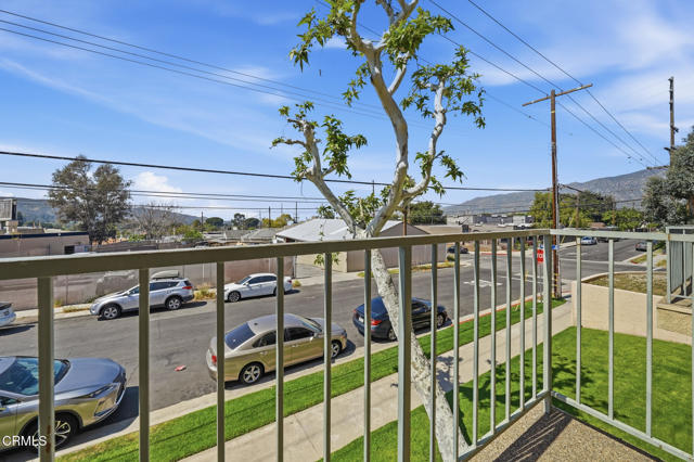 Detail Gallery Image 19 of 27 For 10260 Plainview Ave #12,  Los Angeles,  CA 91042 - 3 Beds | 2/1 Baths