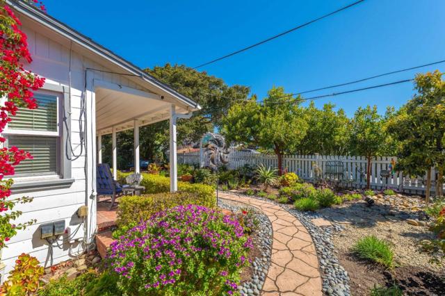 1 Serrano Way, Del Rey Oaks CA: https://media.crmls.org/mediaz/5f081bc6-0041-4fda-92f4-b0ea1cf3653c.jpg