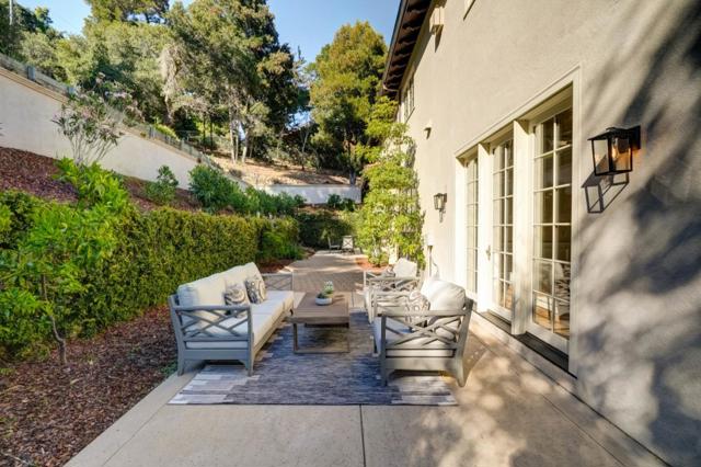 2855 Churchill Drive, Hillsborough CA: https://media.crmls.org/mediaz/5f08c792-9526-4ac6-8349-78f3455508f9.jpg
