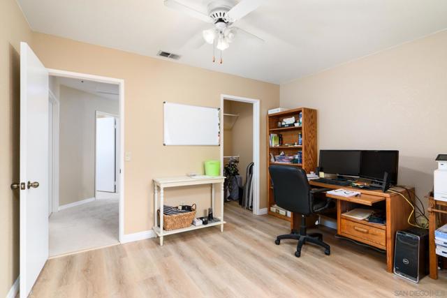 9919 Sorrel Ave, Lakeside CA: https://media.crmls.org/mediaz/5f094283-22ab-4cfe-9097-b20188f39fcc.jpg