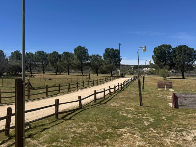 Image 27 of 75 For 41083 Old Highway 80