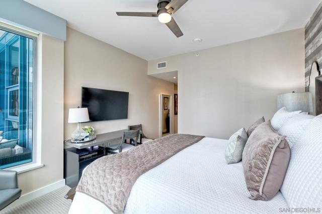 1388 Kettner Blvd, San Diego CA: https://media.crmls.org/mediaz/5f0a2057-f4fe-4ffc-8c98-24b8ed7ca703.jpg