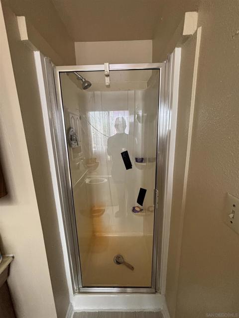 872 74 Duval St, San Diego CA: https://media.crmls.org/mediaz/5f0a56a1-5b6c-4e73-9218-5e36081e8ef1.jpg