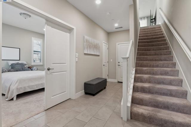 Image 15 of 53 For 3062 Maguire Way