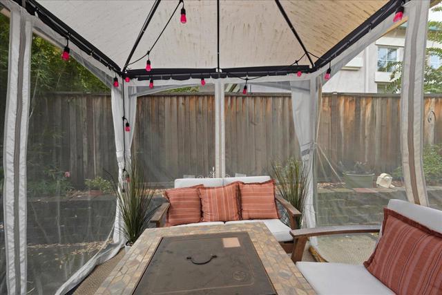 705 Otter Court, Fairfield CA: https://media.crmls.org/mediaz/5f0aab53-1a7f-4f3b-bde4-406513445f04.jpg