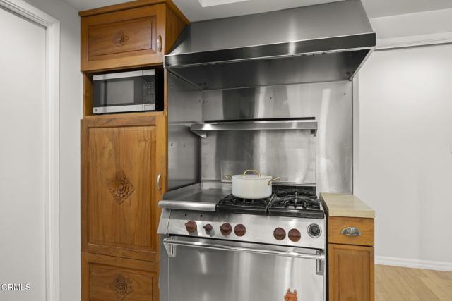 354 Arnett Avenue, Ventura CA: https://media.crmls.org/mediaz/5f0ab68b-b717-4b37-b1d6-f7fa8ae30eb4.jpg