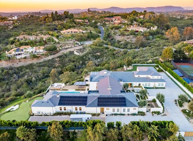 14783 Roxbury Terr., Rancho Santa Fe CA: https://media.crmls.org/mediaz/5f0b5309-34b6-4139-a61c-ad2564892448.jpg