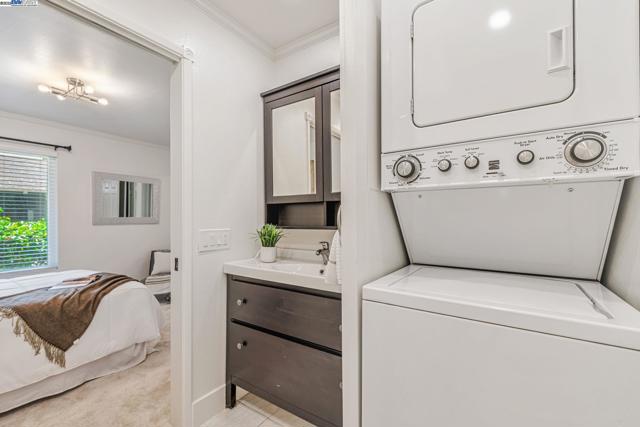 825 Oak Grove Rd, Concord CA: https://media.crmls.org/mediaz/5f0cf269-7abf-49db-94fd-c378ca5ce09a.jpg