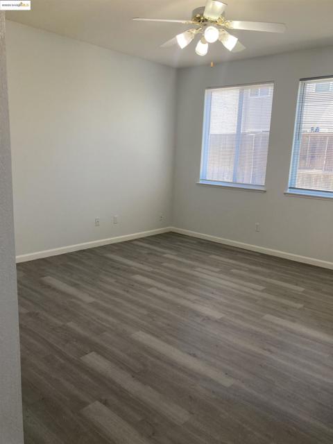 10448 almanor circle, Stockton CA: https://media.crmls.org/mediaz/5f1108ba-6ccf-4a20-87da-59d2e8161fae.jpg