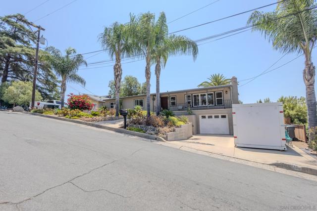 123 E 11th Ave., Escondido CA: https://media.crmls.org/mediaz/5f129044-4a8c-4599-9ab8-0a49ef3dbe53.jpg