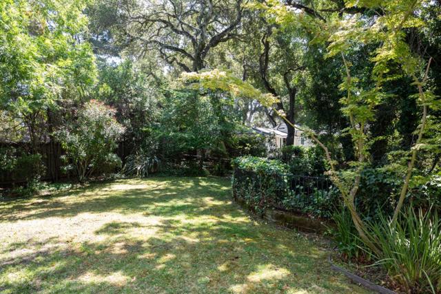 700 Laurelwood Drive, San Mateo CA: https://media.crmls.org/mediaz/5f12e3ed-02f4-4981-b471-bde0c82dcdad.jpg