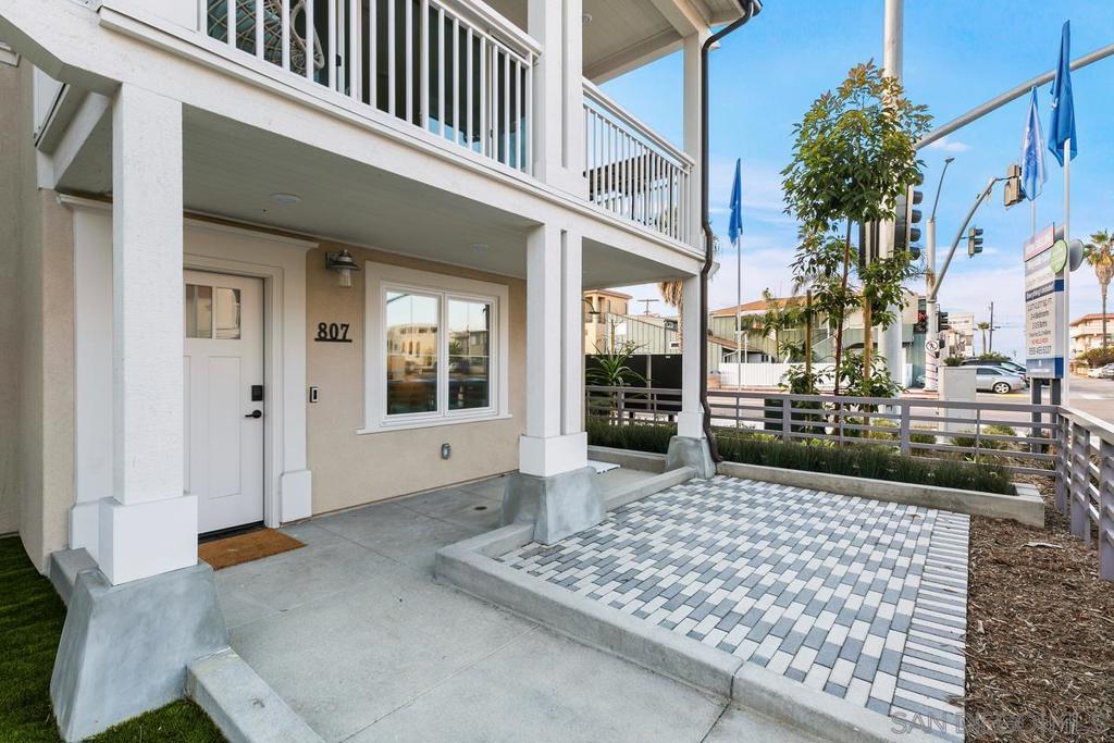 807 Santa Barbara Pl - photo 2