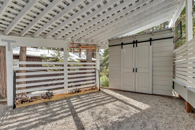 53125 Overlook Drive, Idyllwild CA: https://media.crmls.org/mediaz/5f137fe3-042b-4485-8eb0-9e53696ab65b.jpg