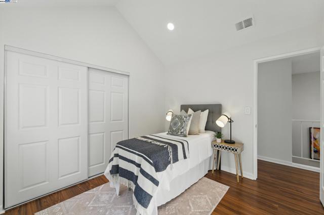 35864 Killorglin Cmn, Fremont CA: https://media.crmls.org/mediaz/5f14395c-bb6d-4631-8dca-7b3fdef9ea96.jpg