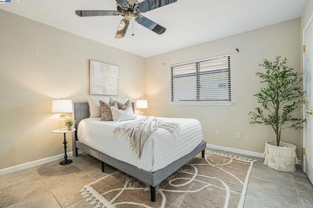 4325 Monterey ct, Discovery Bay CA: https://media.crmls.org/mediaz/5f14436b-d6ef-441e-bedf-ab9f720434e7.jpg