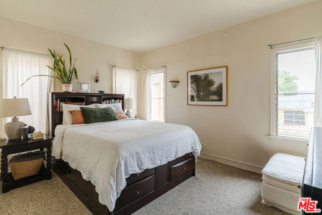 4426 Price Street, Los Angeles CA: https://media.crmls.org/mediaz/5f155ac2-027c-418e-be42-a704462d3f89.jpg