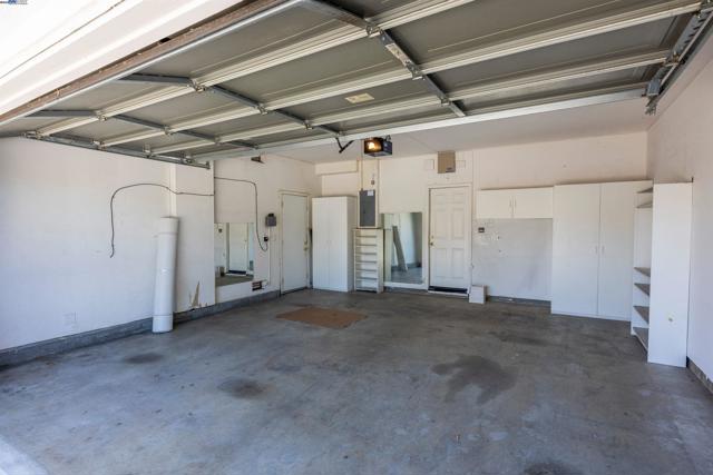 Image 37 of 58 For 552 Stonehaven Ct