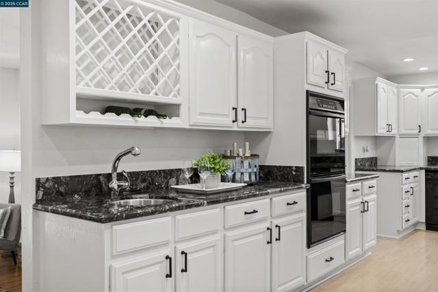 109 Baldwin Dr, Danville CA: https://media.crmls.org/mediaz/5f15d3c5-c433-4606-9408-c65482f09fc4.jpg