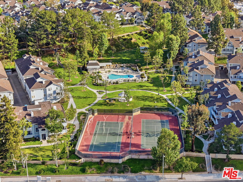 https://media.crmls.org/mediaz/5f15e494-2fed-40e4-83fc-b4d5265185ff.jpg?preset=X-Large