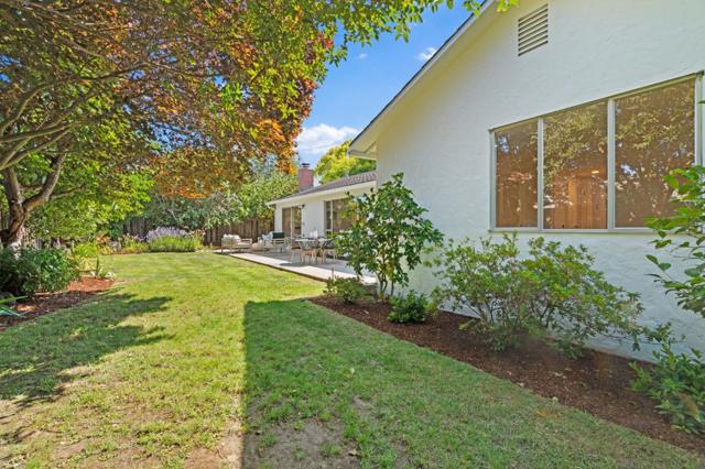 1861 Limetree Lane, Mountain View CA: https://media.crmls.org/mediaz/5f17eac8-22bb-4fcb-abf4-ae837b34c666.jpg