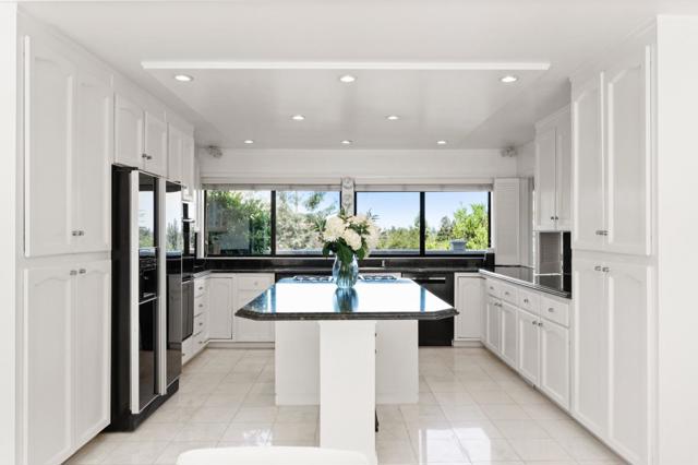 911 Matts Court, Los Altos CA: https://media.crmls.org/mediaz/5f188447-c5e2-4d91-a5e8-62dee14fdd6e.jpg